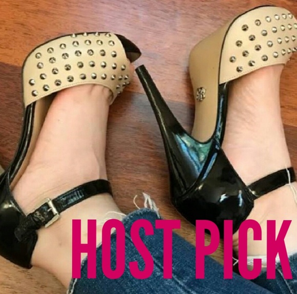 Rock & Republic Shoes - 👠Rock & Republic Black & Beige Studded Heels Sz 8